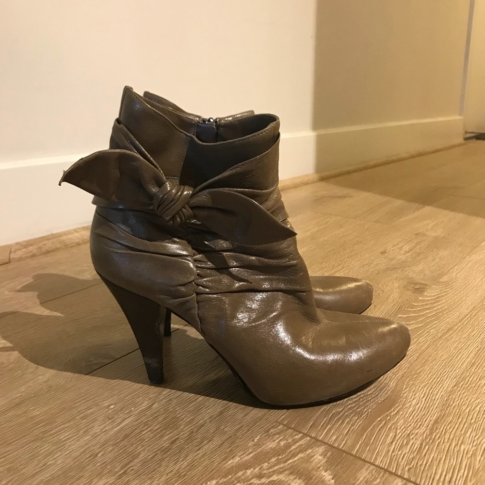 Via Spiga Bow Booties